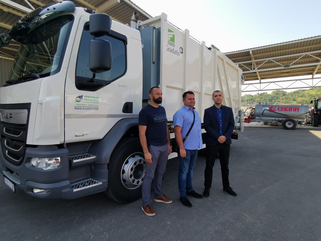 Komunalac nabavio novo vozilo za prikupljanje miješanog komunalnog otpada i biootpada