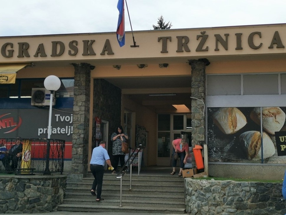 Odluka o raspisivanju javnog natječaja za davanje u zakup poslovnih prostora na Gradskoj tržnici u Požegi