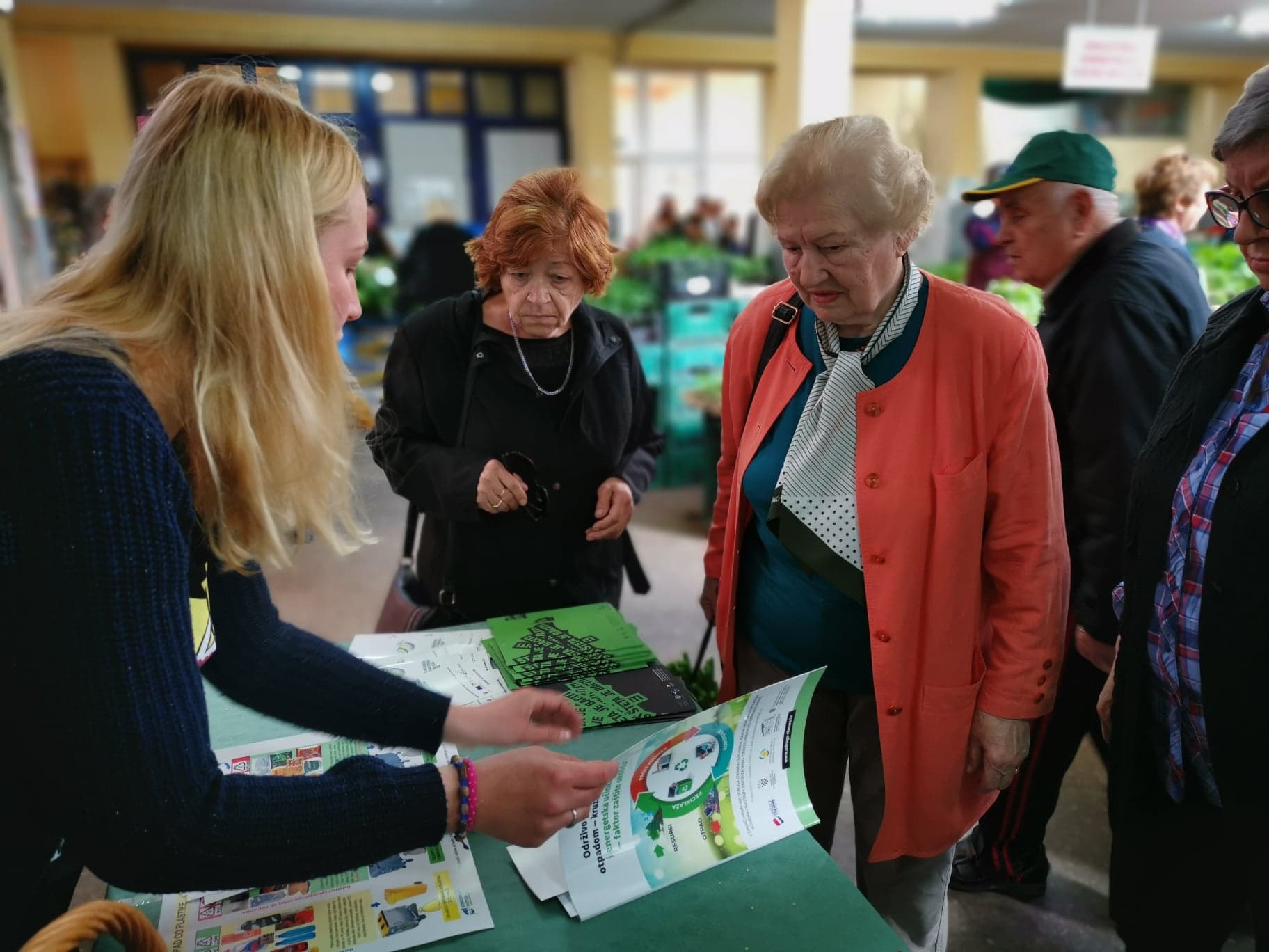 Četvrtak na požeškoj tržnici: Poziv građanima na kupovinu domaćih proizvoda i edukacija o odvajanju otpada