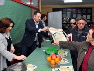 Druženje s kupcima i prodavačima na požeškoj tržnici